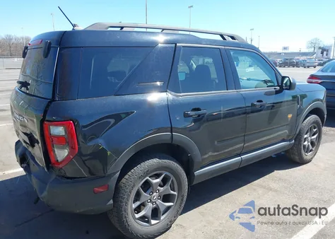 2022 Ford Bronco Sport Badlands z USA, uszkodzony, nr VIN 3FMCR9D94NRE31332